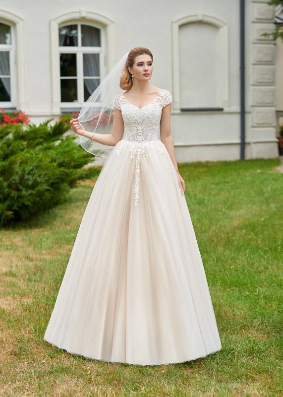 Ivana bridal gown collection DFM Relevane Bridal 2019