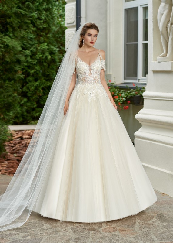 Deborah suknia ślubna 2019 Relevance Bridal kolekcja DFM