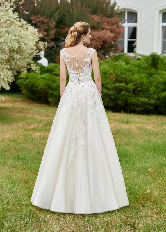 Priscilla tył suknia ślubna 2019 Relevance Bridal kolekcja DFM