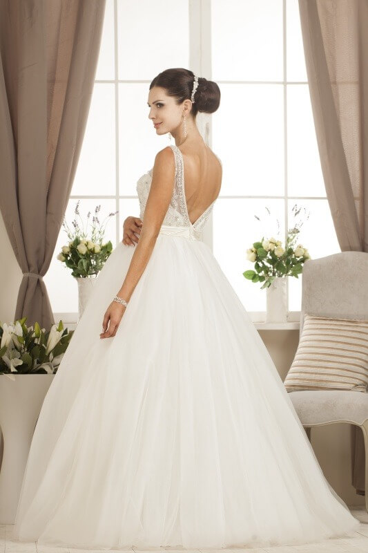 Attica tył suknia ślubna Relevance Bridal 2015