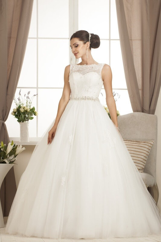 Capri suknia ślubna Relevance Bridal 2015