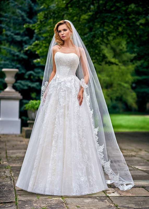 Daphne suknia ślubna Relevance Bridal 2018