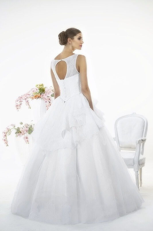 Elena tył sukienka ślubna z kolekcji White Butterfly Relevance Bridal