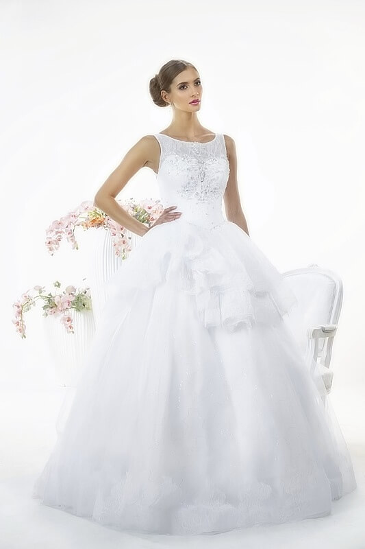 Elena sukienka ślubna z kolekcji White Butterfly Relevance Bridal
