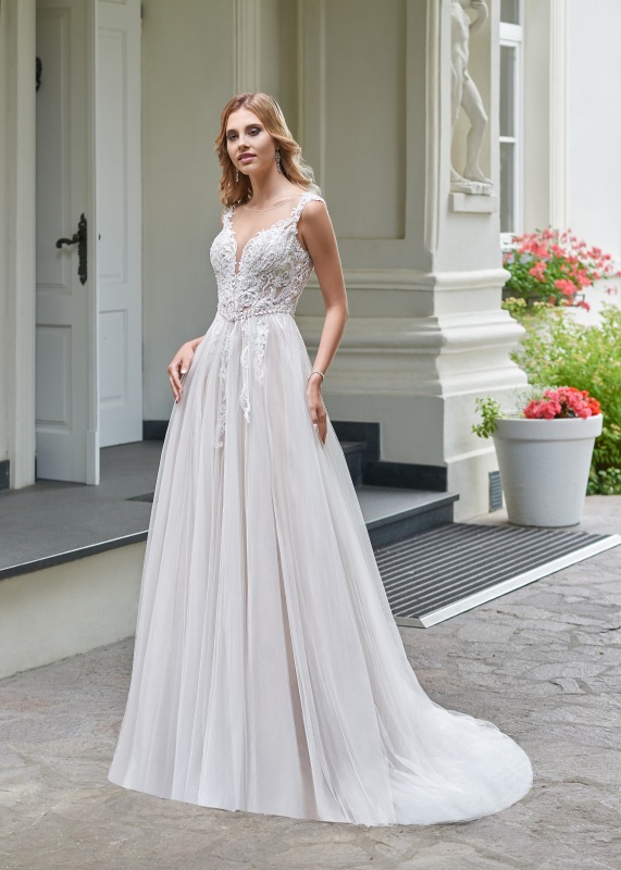 Jeanette - Moonlight - Kolekcja sukien ślubnych na rok 2020 - Relevance Bridal