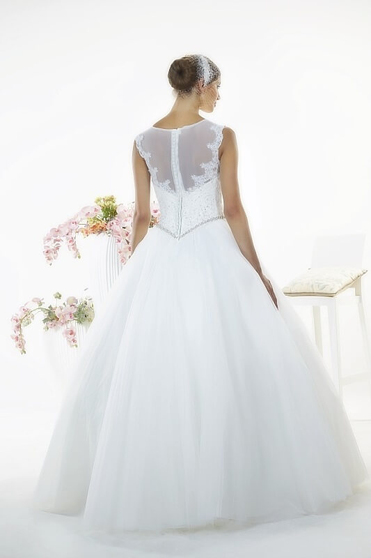 Lilly tył sukienka ślubna z kolekcji White Butterfly Relevance Bridal