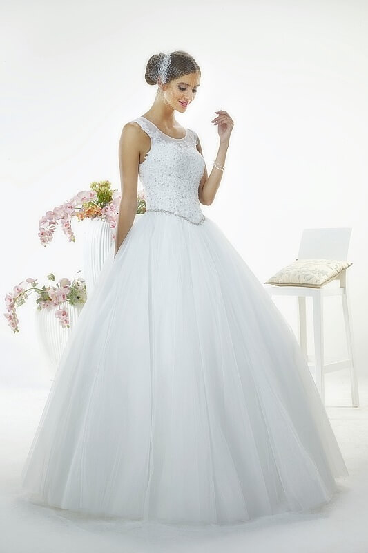 Lilly sukienka ślubna z kolekcji White Butterfly Relevance Bridal