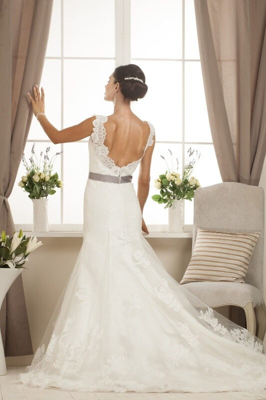Lima tył suknia ślubna Relevance Bridal 2015