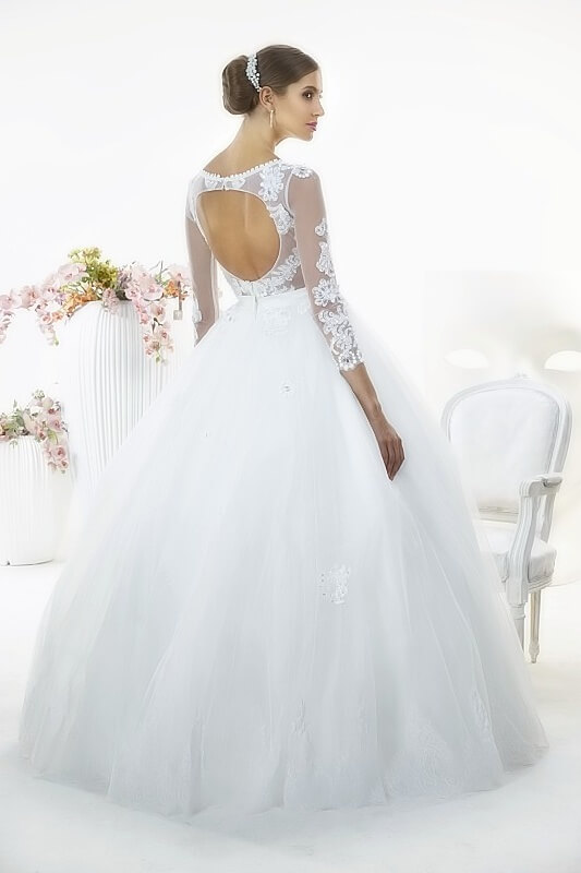 Nessa tył sukienka ślubna z kolekcji White Butterfly Relevance Bridal