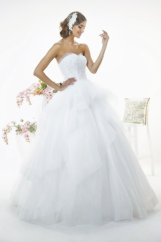 Sunny sukienka ślubna z kolekcji White Butterfly Relevance Bridal