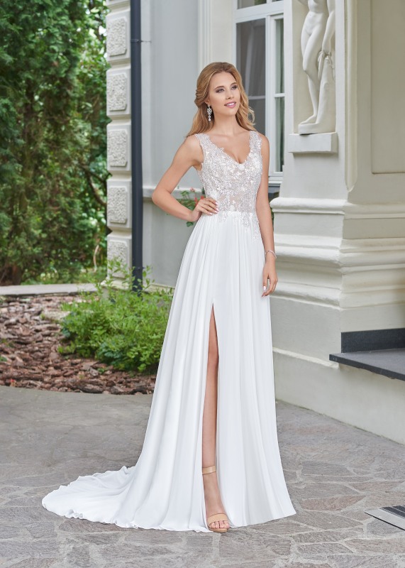 Virginia - Moonlight - Kolekcja sukien ślubnych na rok 2020 - Relevance Bridal